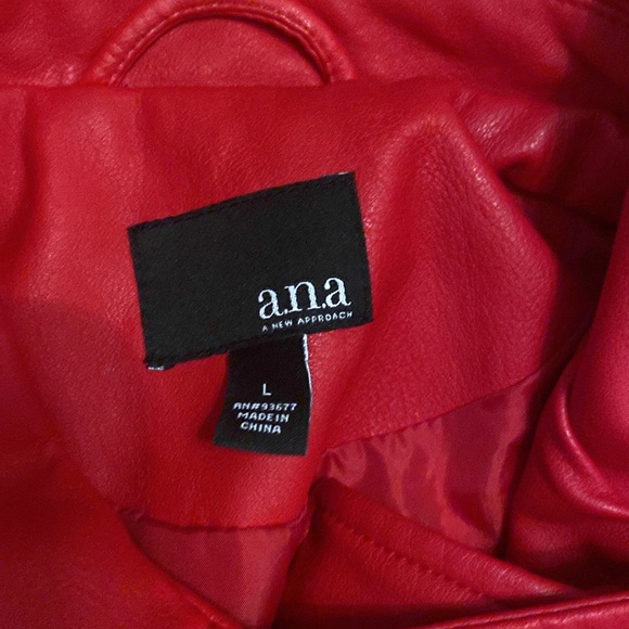 Red leather coat - Picture 2 of 5